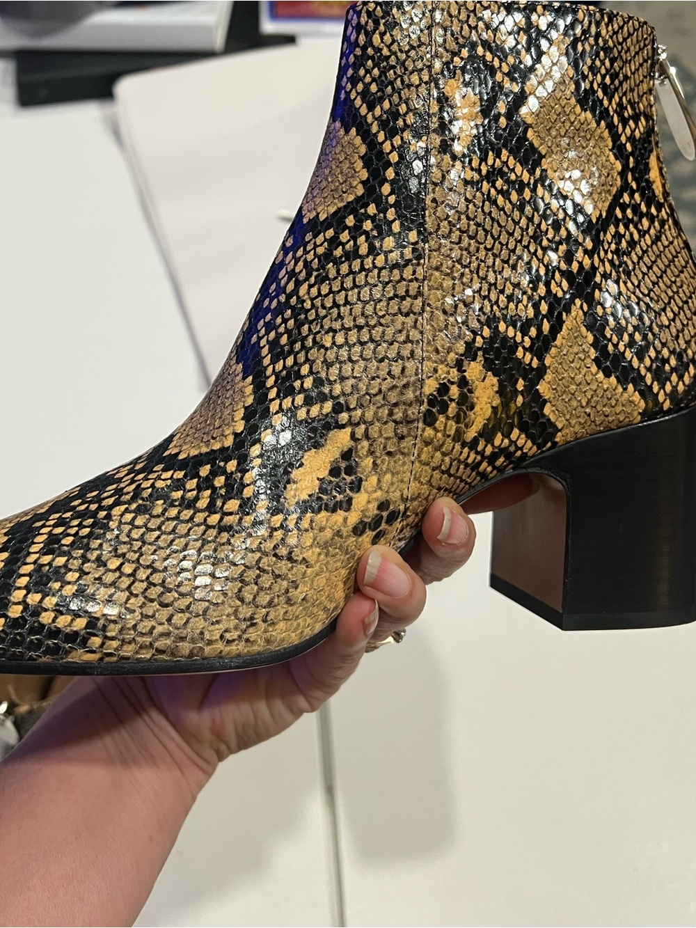 Nomasei snake-print ankle boots featuring a pointed toe and block heel size 41.5 - Picture 8 of 9